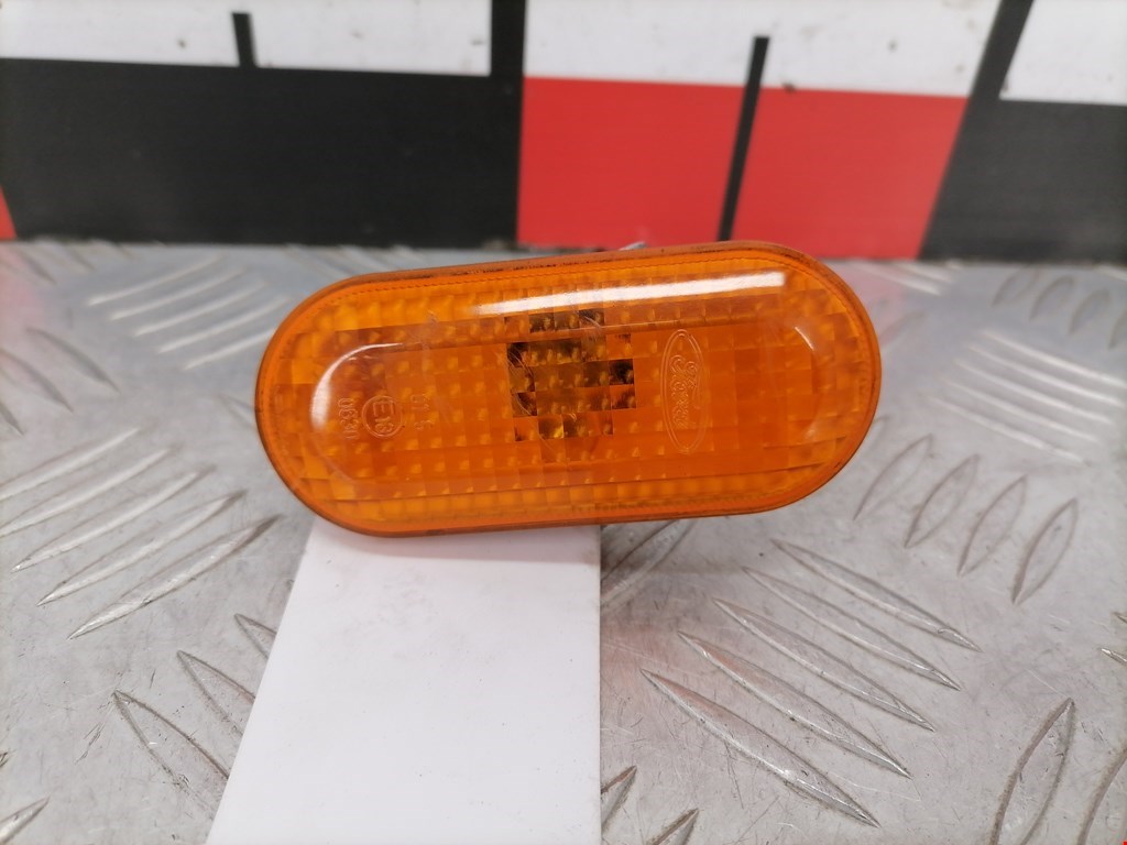 Повторитель указателя поворота левый Ford C-MAX 1 (2003-2010)