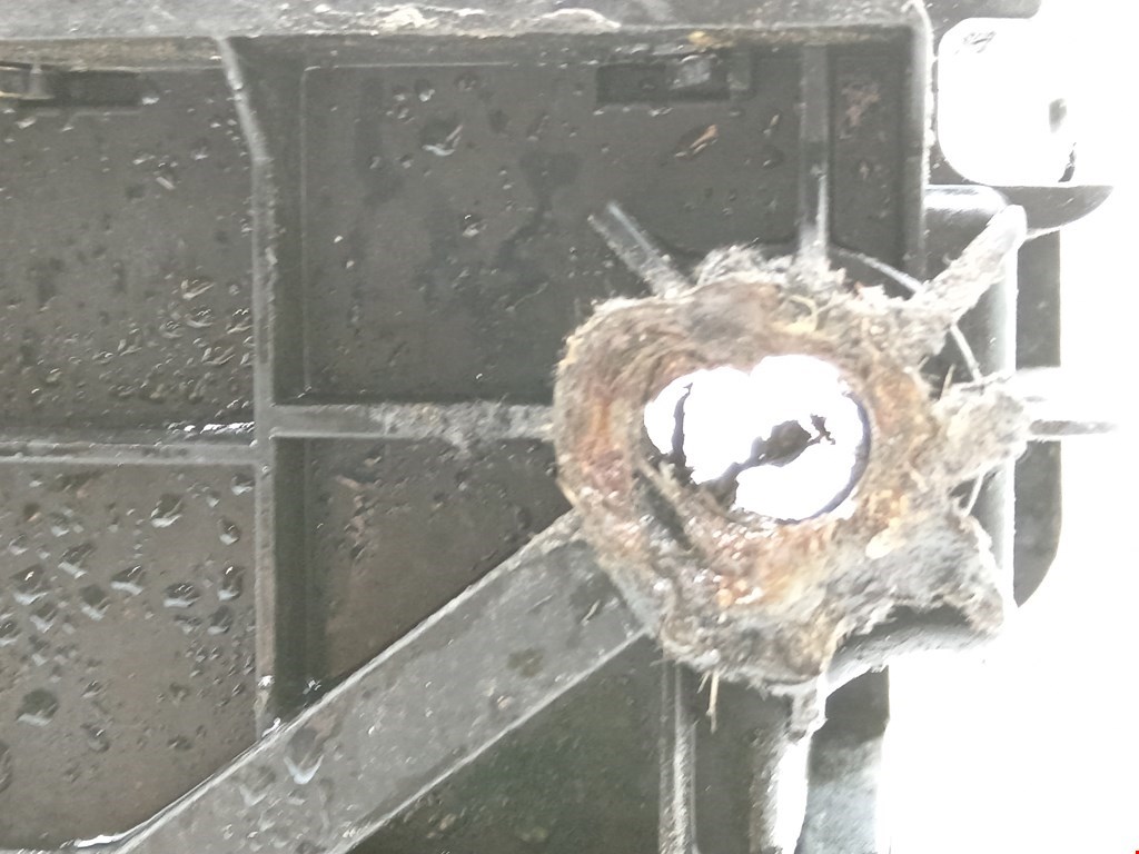 Крепление АКБ (корпус/подставка) IVECO Daily IV 2006-2011