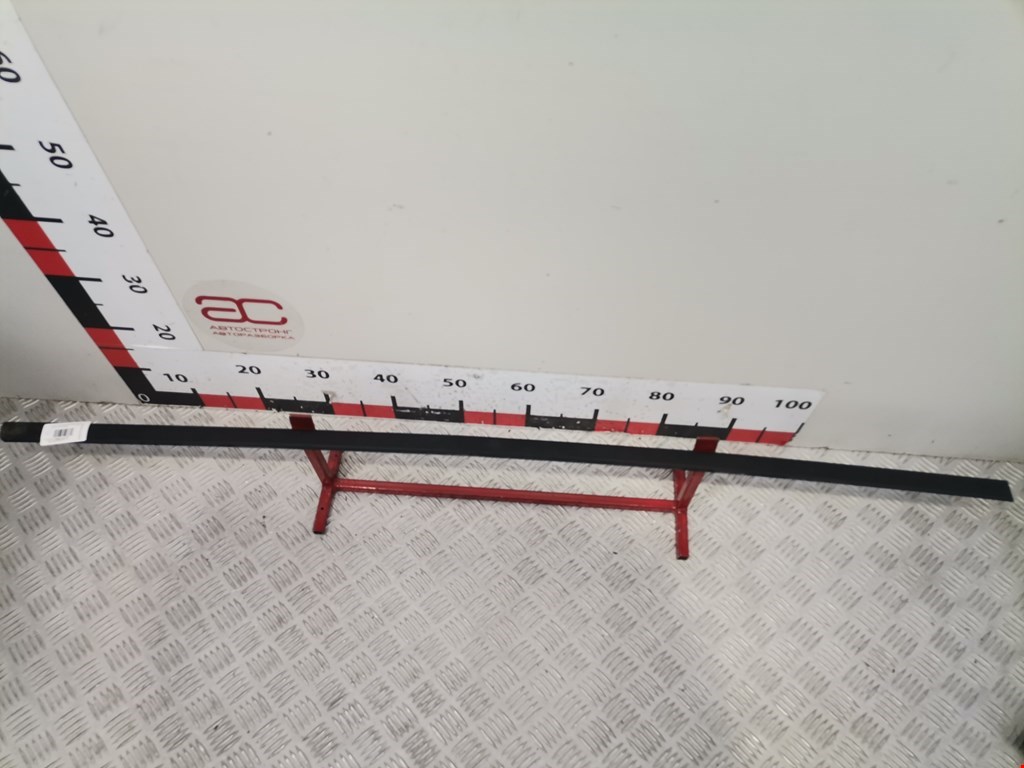 Накладка декоративная (молдинг) двери передней правой BMW 3-Series (E46) (1998-2007)