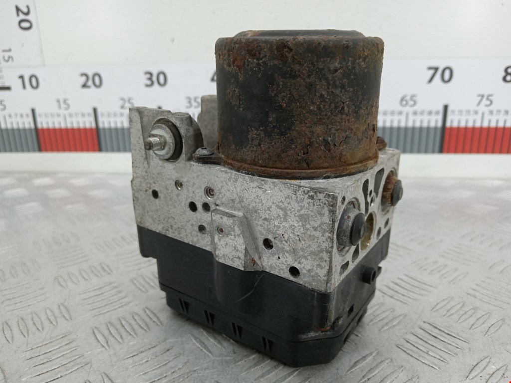 Блок ABS (насос) MITSUBISHI L200 KB 2006-2015