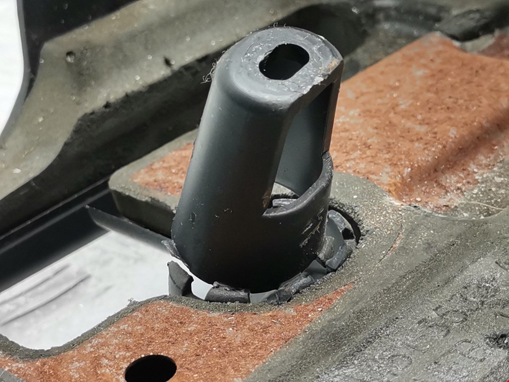 Кожух рулевой колонки FORD Focus II 2005-2011