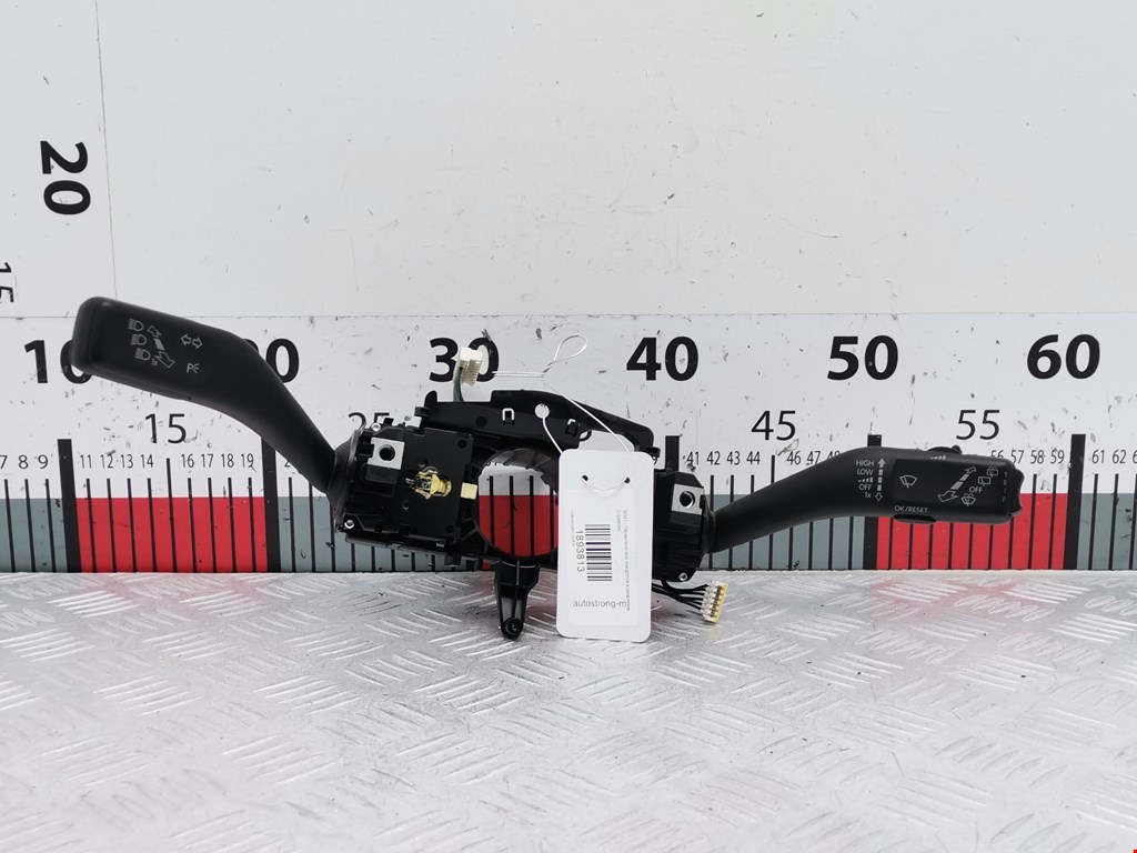 Переключатель поворотов и дворников (стрекоза) Volkswagen Golf 6 (2007-2012)