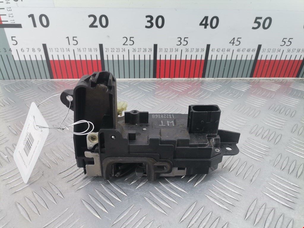 Замок двери передней правой OPEL Astra H/Family 2004-2015