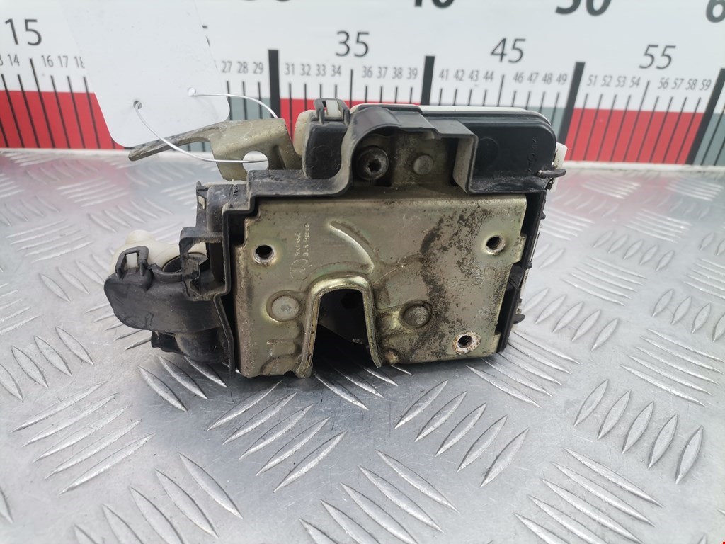 Замок двери передней правой VOLKSWAGEN Golf III 1991-1997