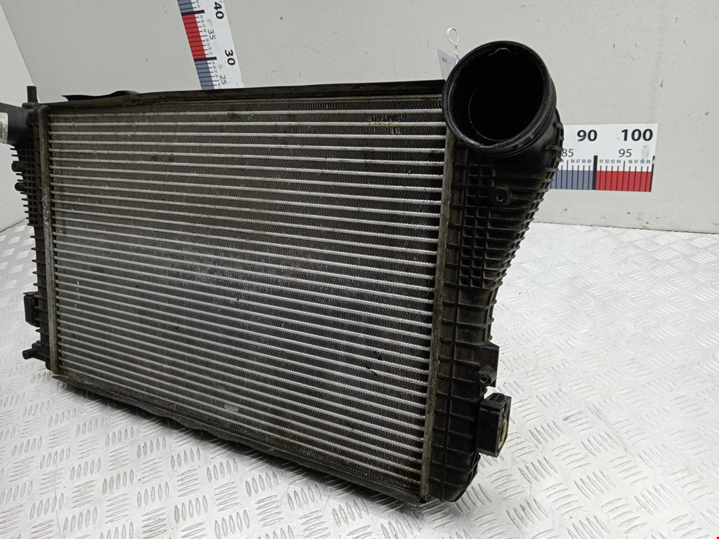 Интеркулер (радиатор интеркулера) VOLKSWAGEN Touran 2003-2010