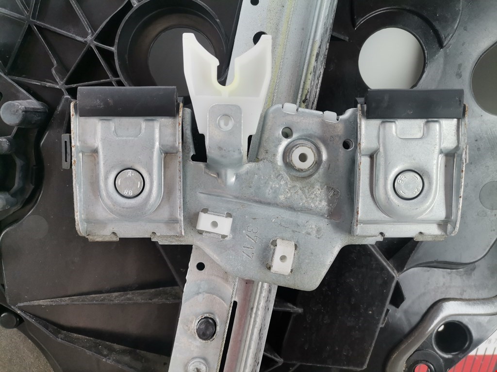 Стеклоподъемник задний левый FORD Fiesta 2008-2012