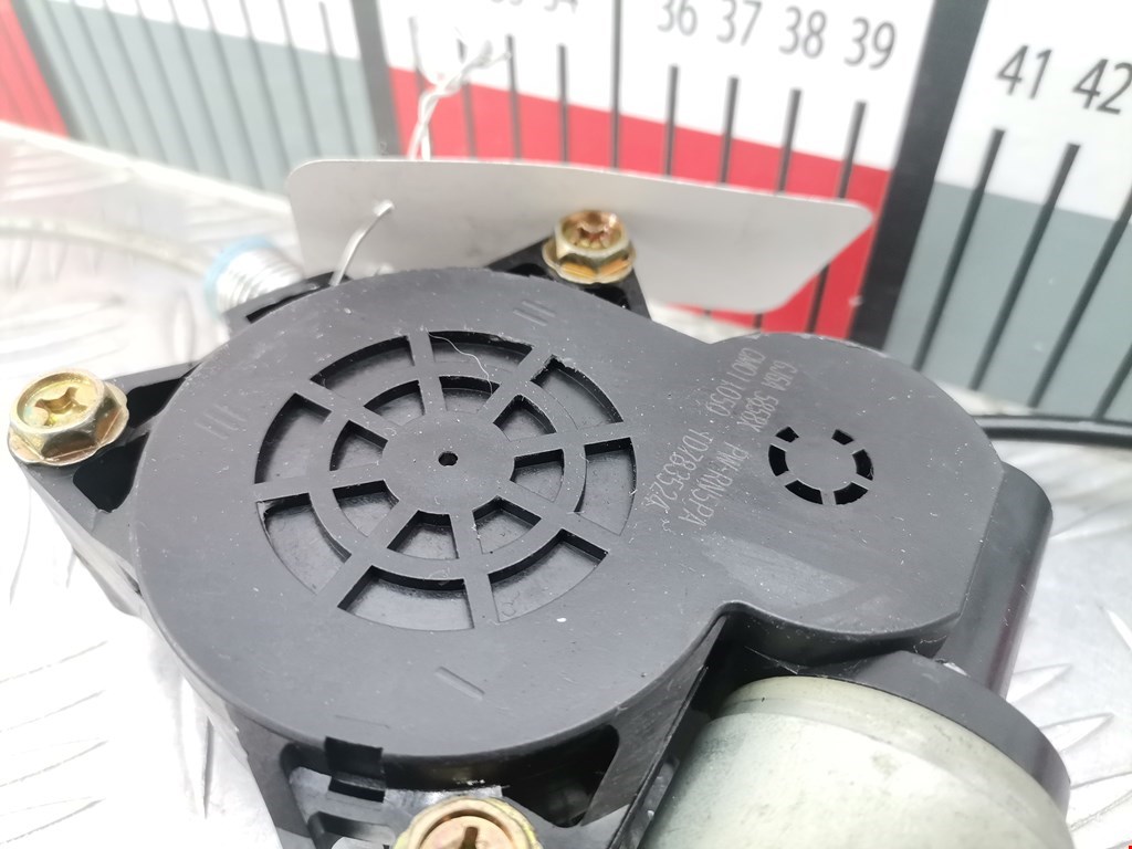 Стеклоподъемник задний левый MAZDA Mazda 6 GG 2000-2007