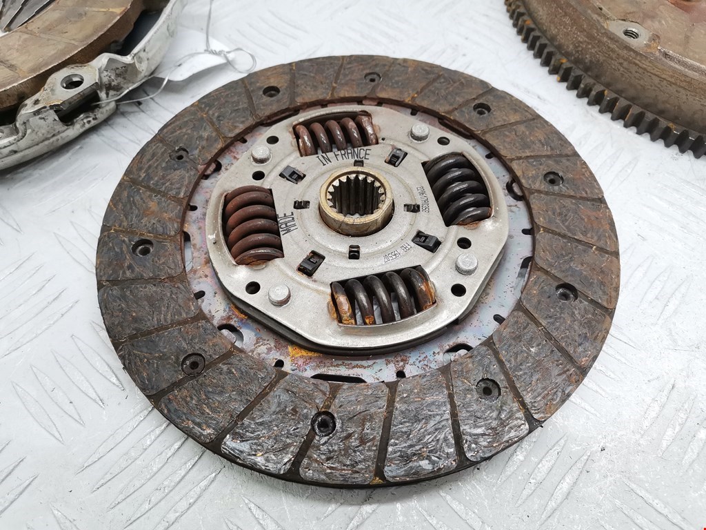 Маховик (демпфер сцепления) PEUGEOT 207 2006-2015