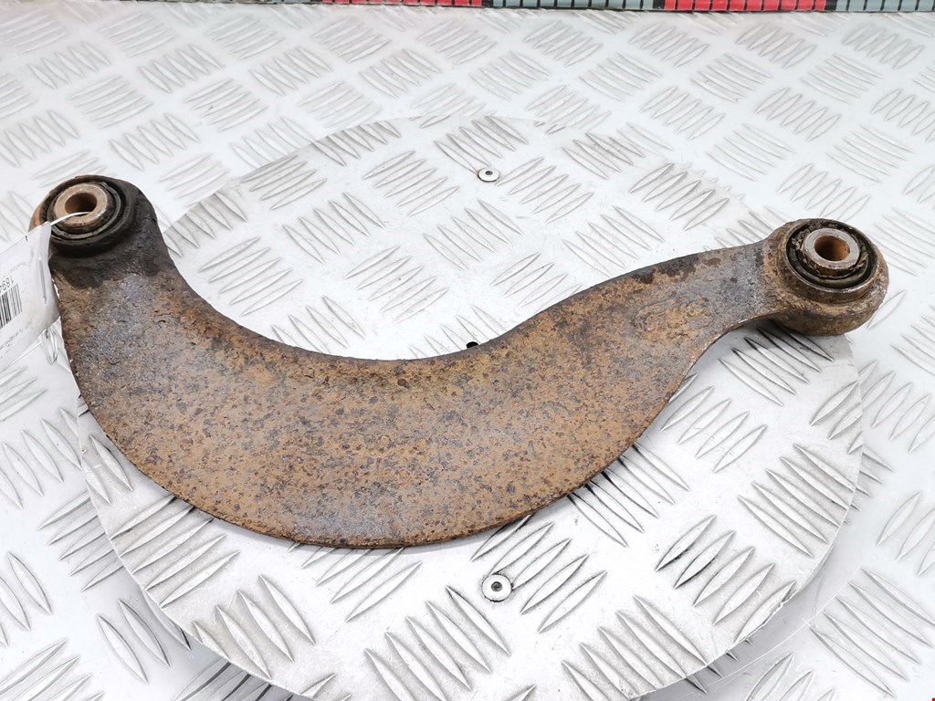 Рычаг задней подвески