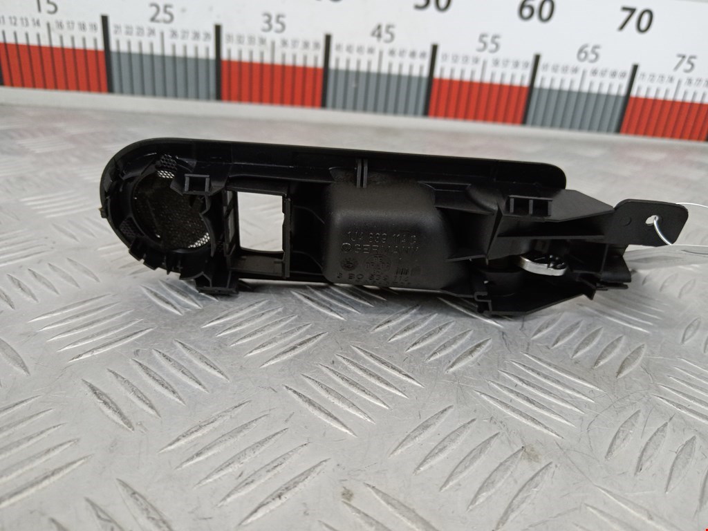 Ручка дверная задняя внутренняя правая VOLKSWAGEN Golf IV 1997-2003