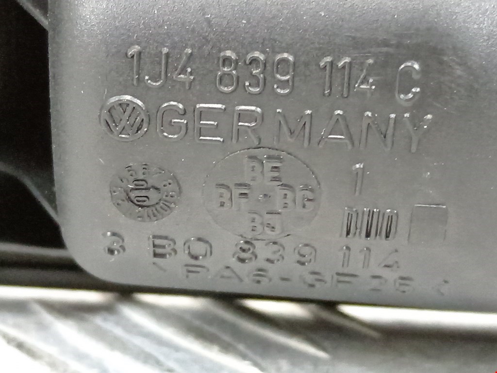 Ручка дверная задняя внутренняя правая VOLKSWAGEN Golf IV 1997-2003