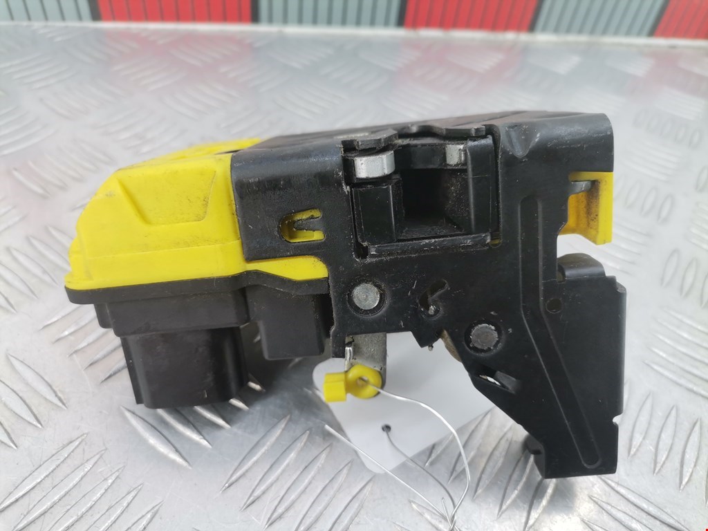 Замок двери передней правой VOLVO XC90 2002-2014