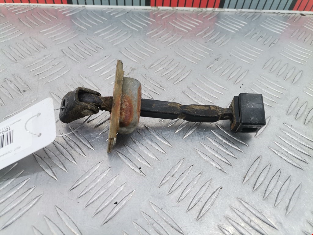 Ограничитель открывания двери MITSUBISHI L200 KB 2006-2015