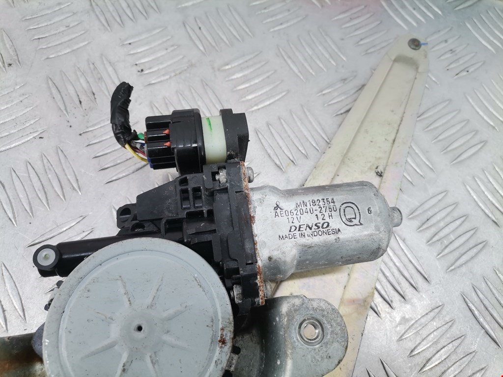 Стеклоподъемник задний левый MITSUBISHI L200 KB 2006-2015