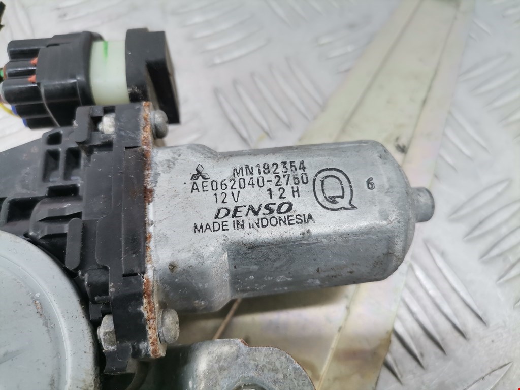 Стеклоподъемник задний левый MITSUBISHI L200 KB 2006-2015