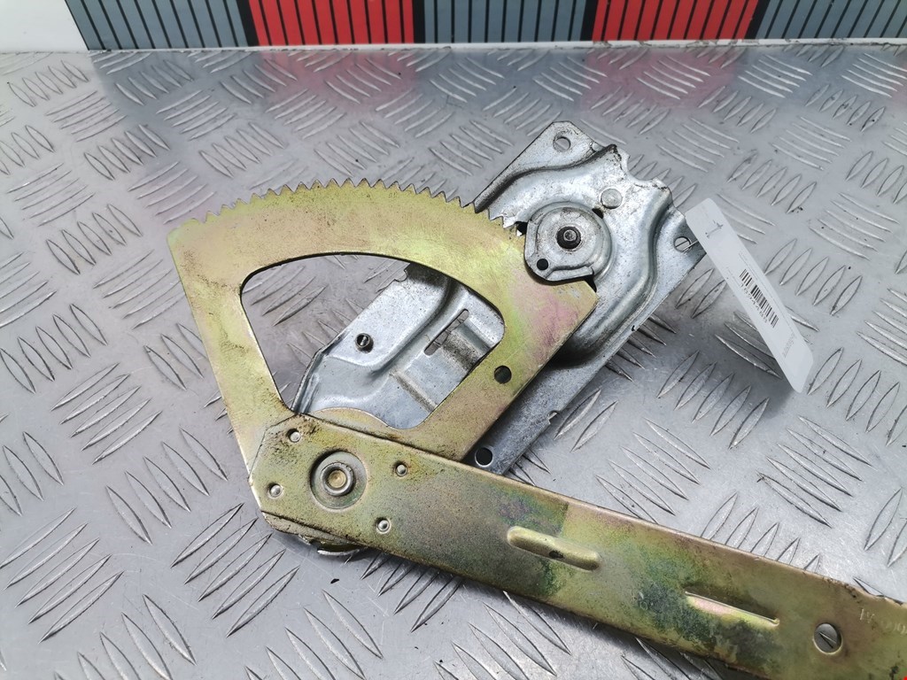 Стеклоподъемник задний правый FORD Escort 1990-1995