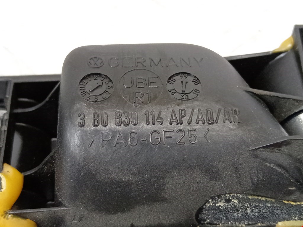 Ручка дверная задняя внутренняя правая VOLKSWAGEN Golf IV 1997-2003