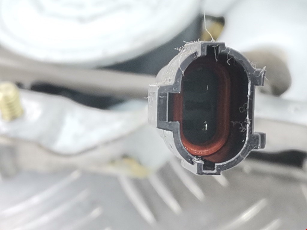 Стеклоподъемник задний правый KIA Sorento 2002-2009