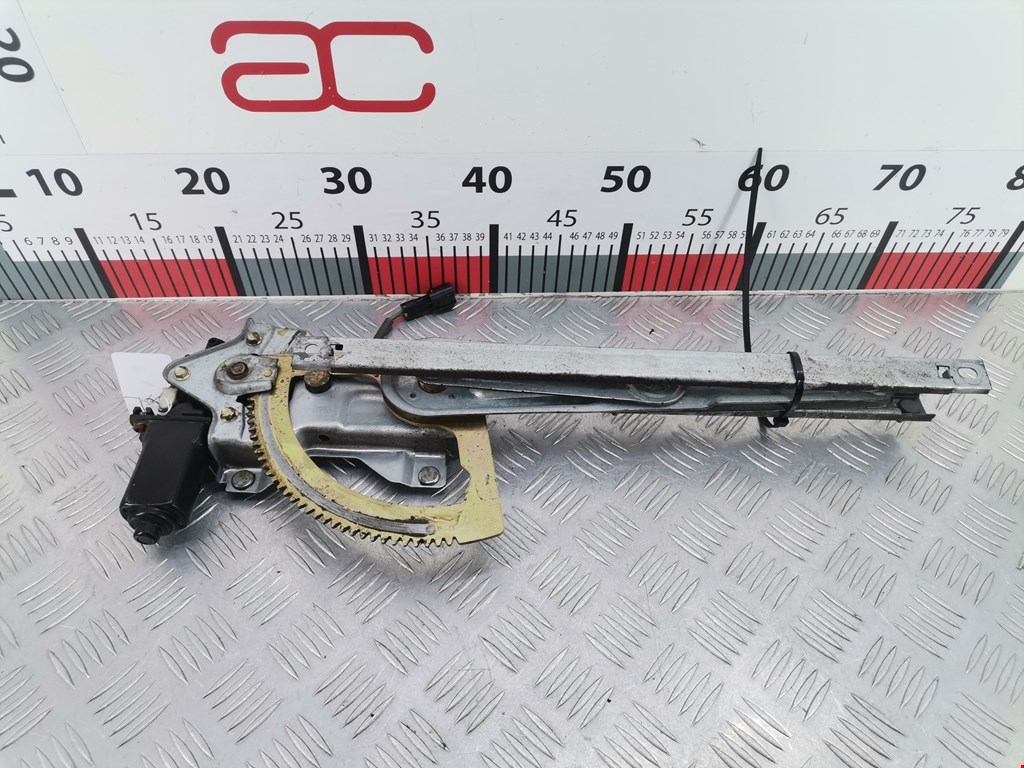 Стеклоподъемник задний правый KIA Sorento 2002-2009