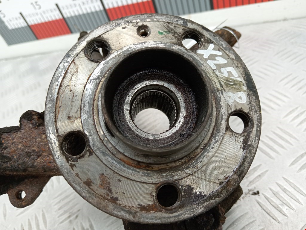 Ступица передняя левая VOLKSWAGEN Polo IV 2001-2009