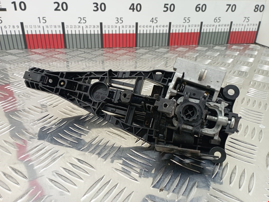 Ручка двери задней наружная правая OPEL Astra J 2009-2017