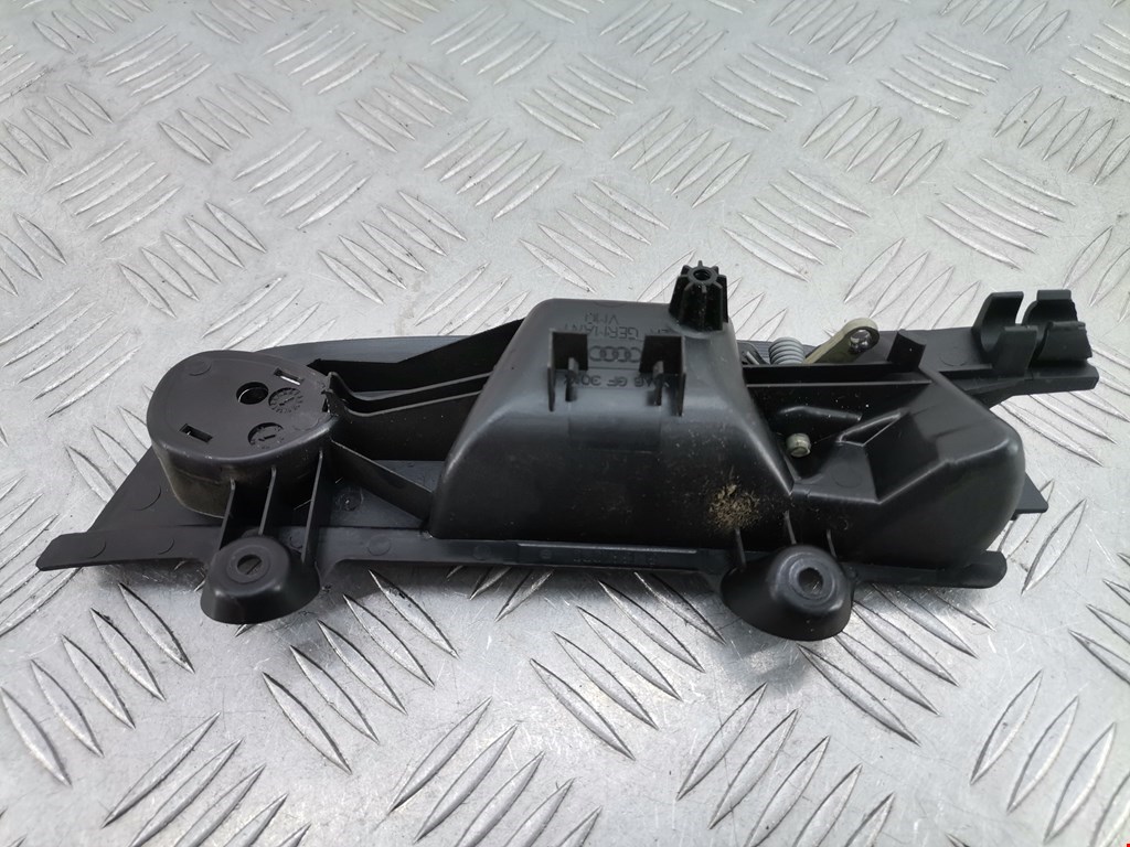 Ручка дверная передняя внутренняя правая AUDI A4 B6 2001-2005