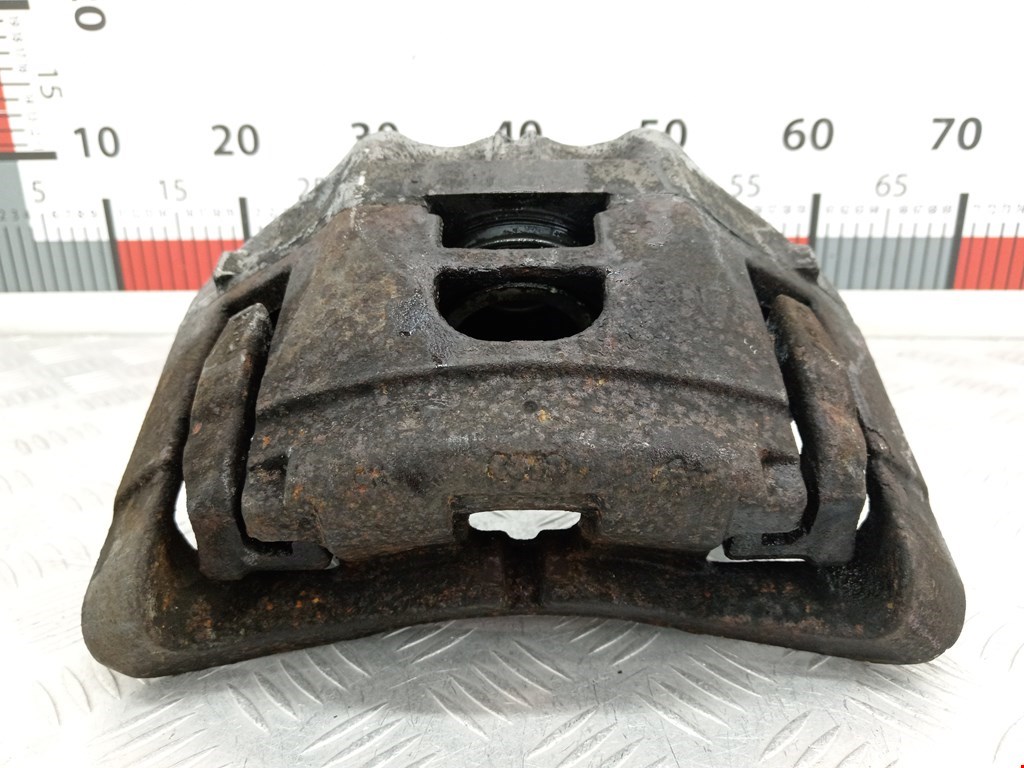 Суппорт передний правый AUDI A6 C6 2004-2010