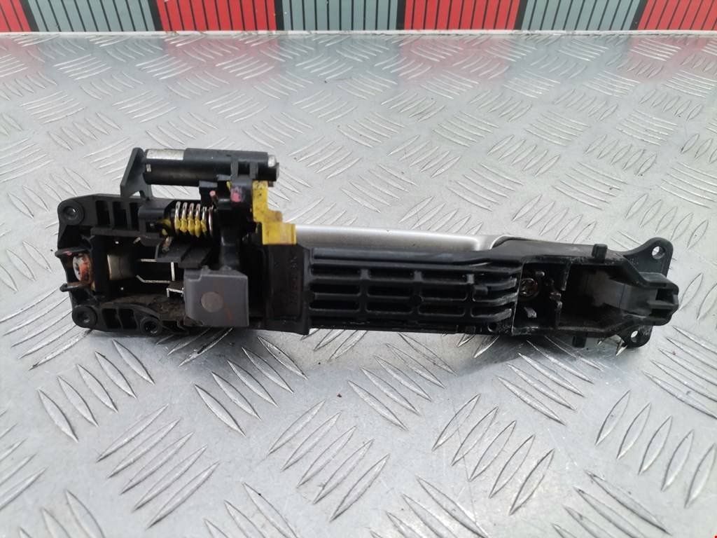 Ручка двери передней наружная левая TOYOTA Auris E150 2006-2012