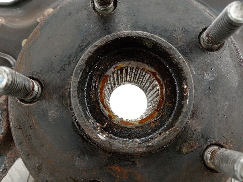 Ступица передняя правая TOYOTA RAV 4 XA30 2006-2012