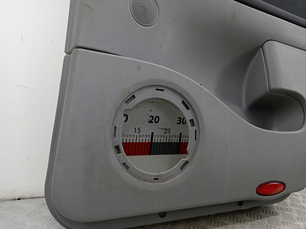 Обшивка двери задняя правая RENAULT Espace 2003-2014