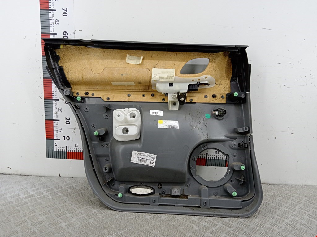 Обшивка двери задняя правая RENAULT Espace 2003-2014