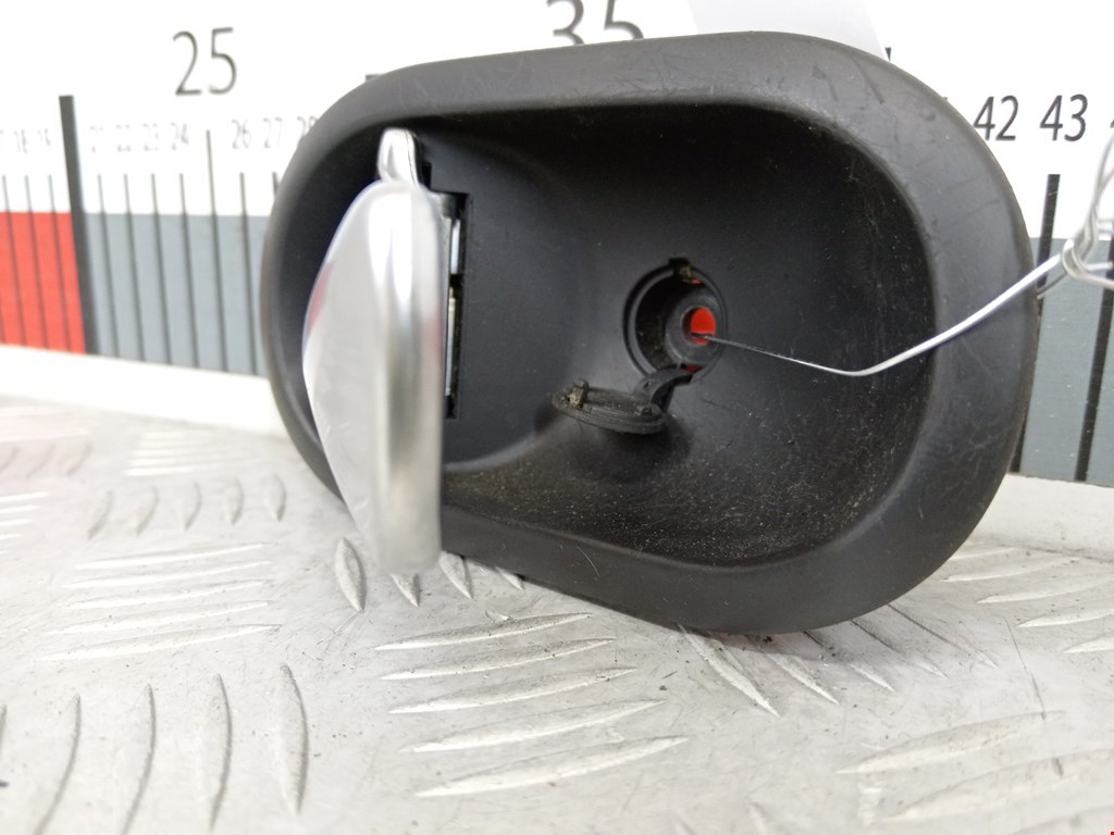 Ручка дверная задняя внутренняя левая RENAULT Scenic II 2003-2010