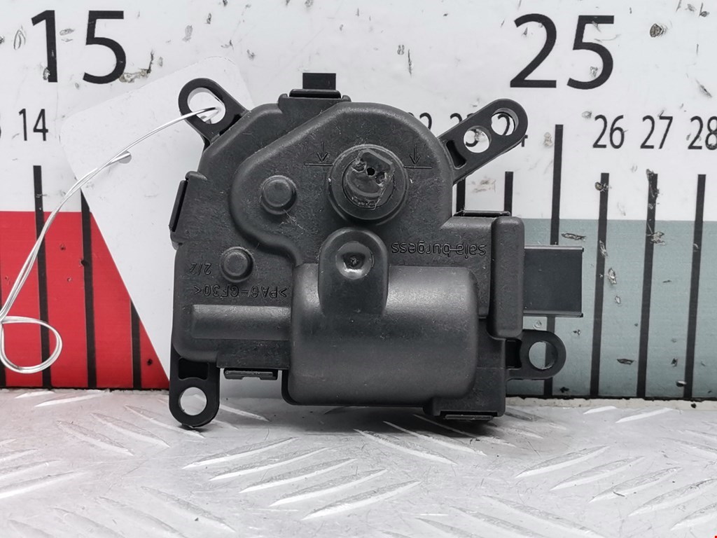 Моторчик заслонки печки FORD Focus II 2005-2011
