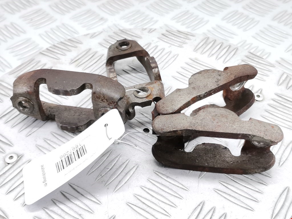 Кронштейн форсунки MITSUBISHI Outlander GF0W 2012-н.в.