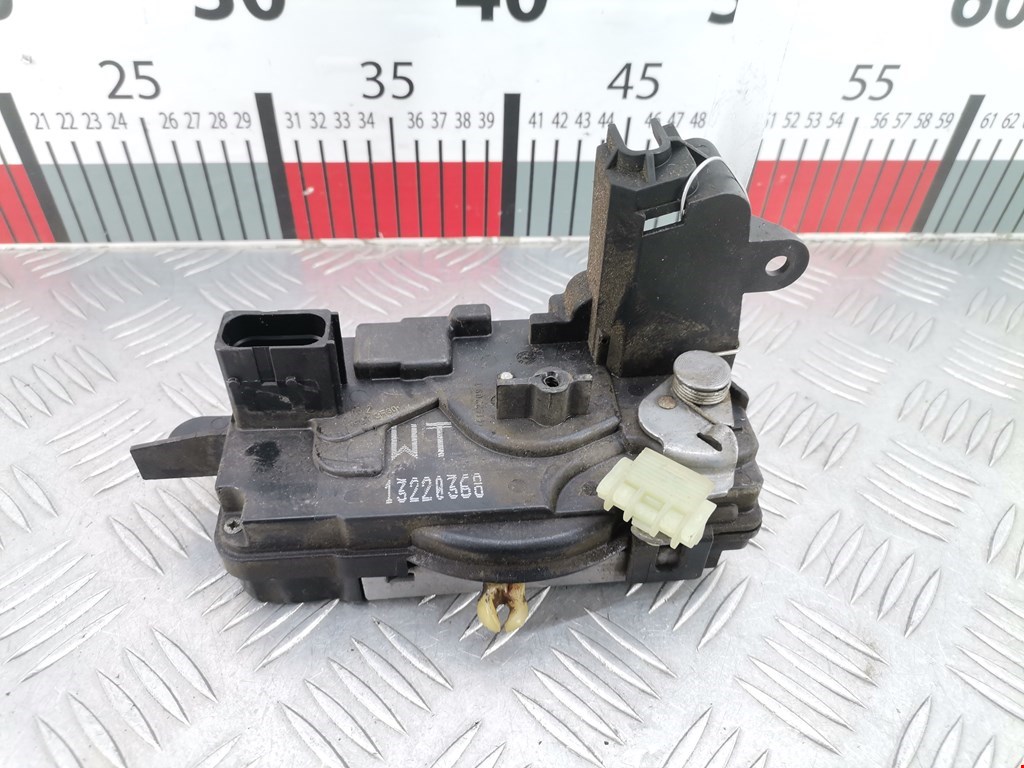 Замок двери передней правой OPEL Astra H/Family 2004-2015