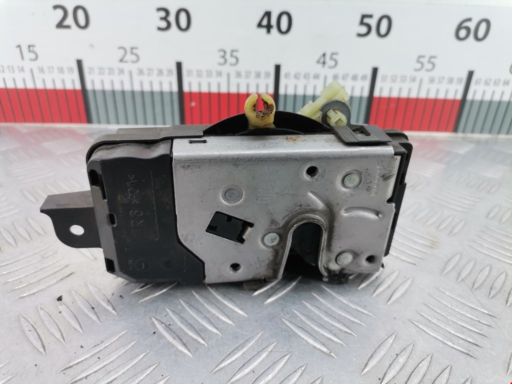 Замок двери передней правой OPEL Astra H/Family 2004-2015