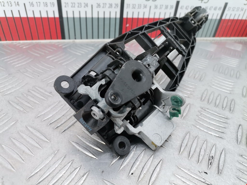 Ручка двери передней наружная правая OPEL Astra H/Family 2004-2015