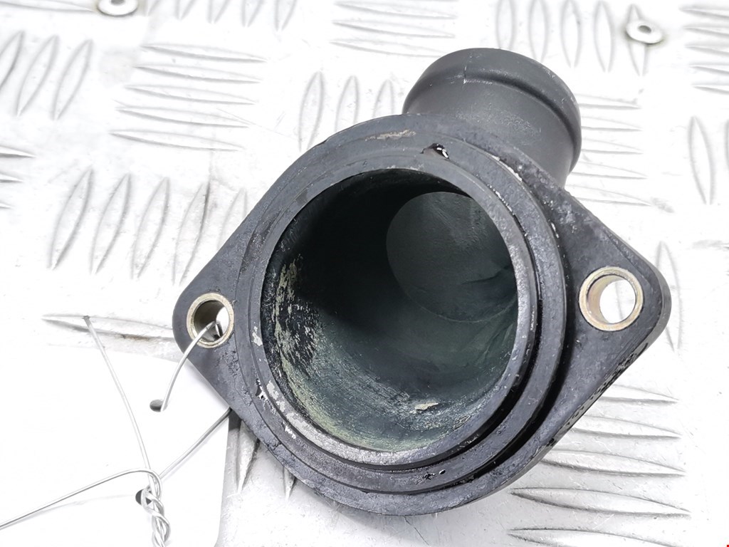 Корпус термостата VOLKSWAGEN Passat B5 1997-2005