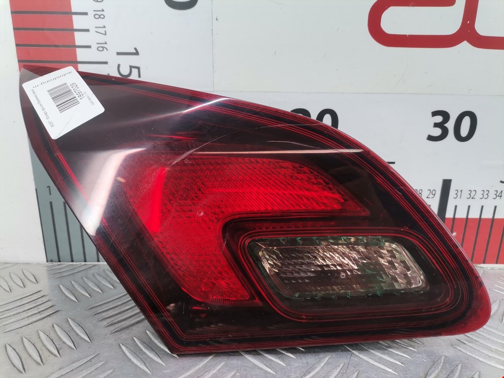Фонарь задний внутренний правый OPEL Astra J 2009-2017