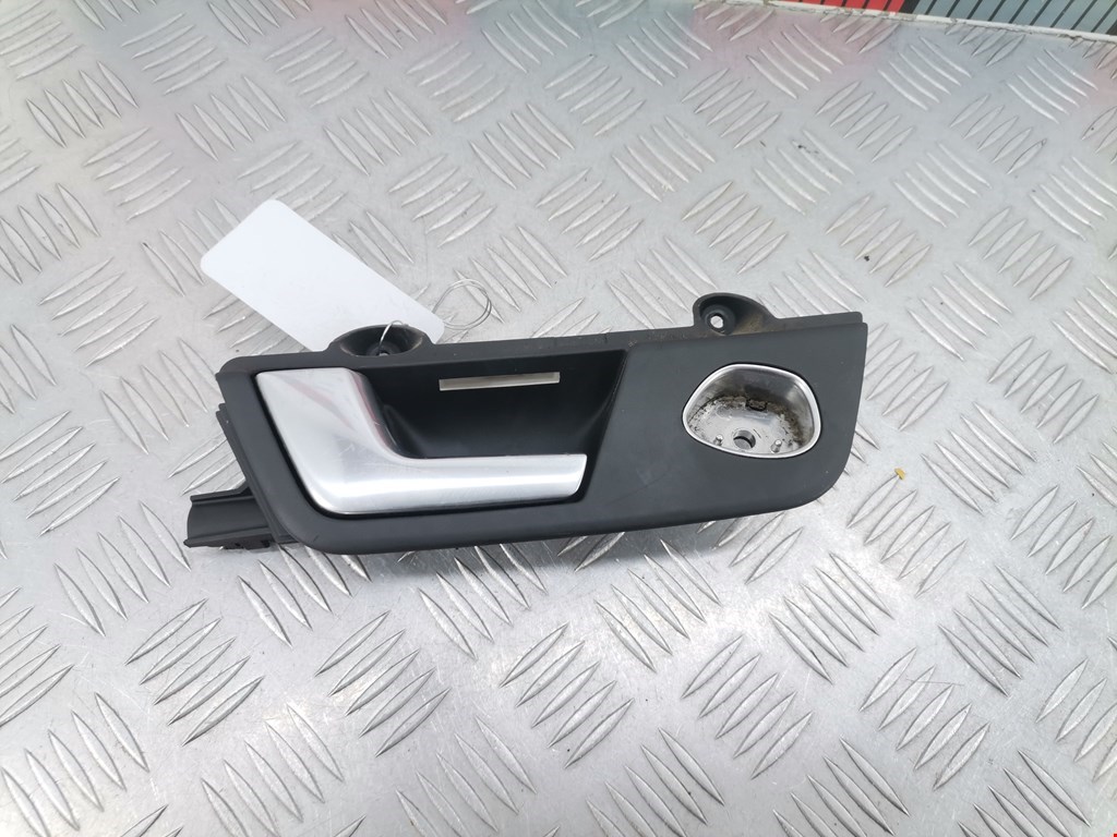 Ручка дверная задняя внутренняя левая AUDI A4 B6 2001-2005