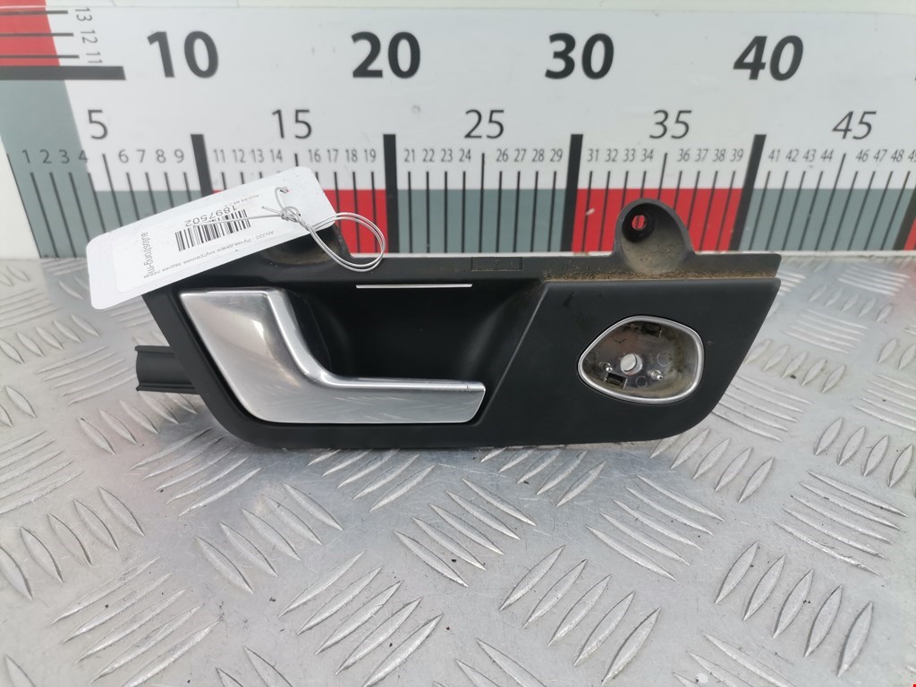 Ручка дверная задняя внутренняя левая AUDI A4 B6 2001-2005