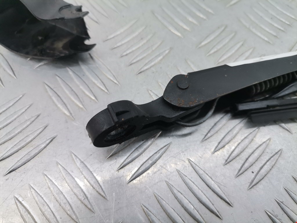 Поводок дворника задний (заднего) AUDI A6 C5 1997-2004