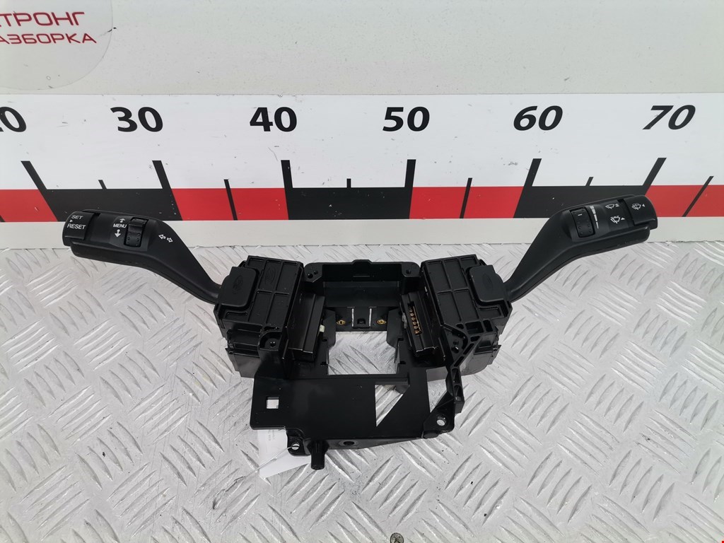 Переключатель поворотов и дворников (стрекоза) Ford Focus 2 (2004-2011)