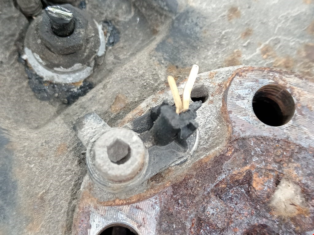 Ступица задняя левая VOLKSWAGEN Polo IV 2001-2009