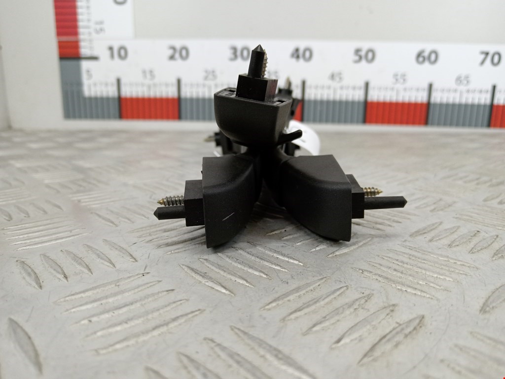 Ручка внутренняя потолочная (потолка салона) BMW 3er E90/E91 2005-2012