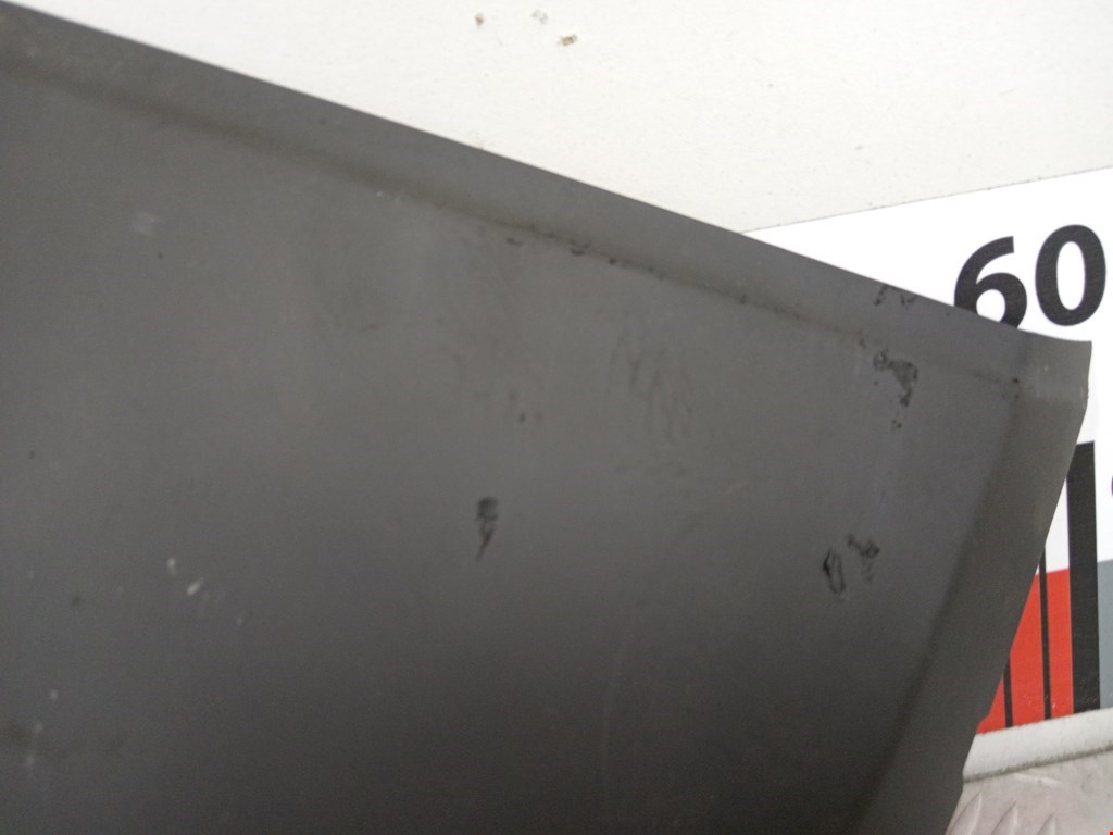 Накладка декоративная VOLKSWAGEN Touareg 2002-2010