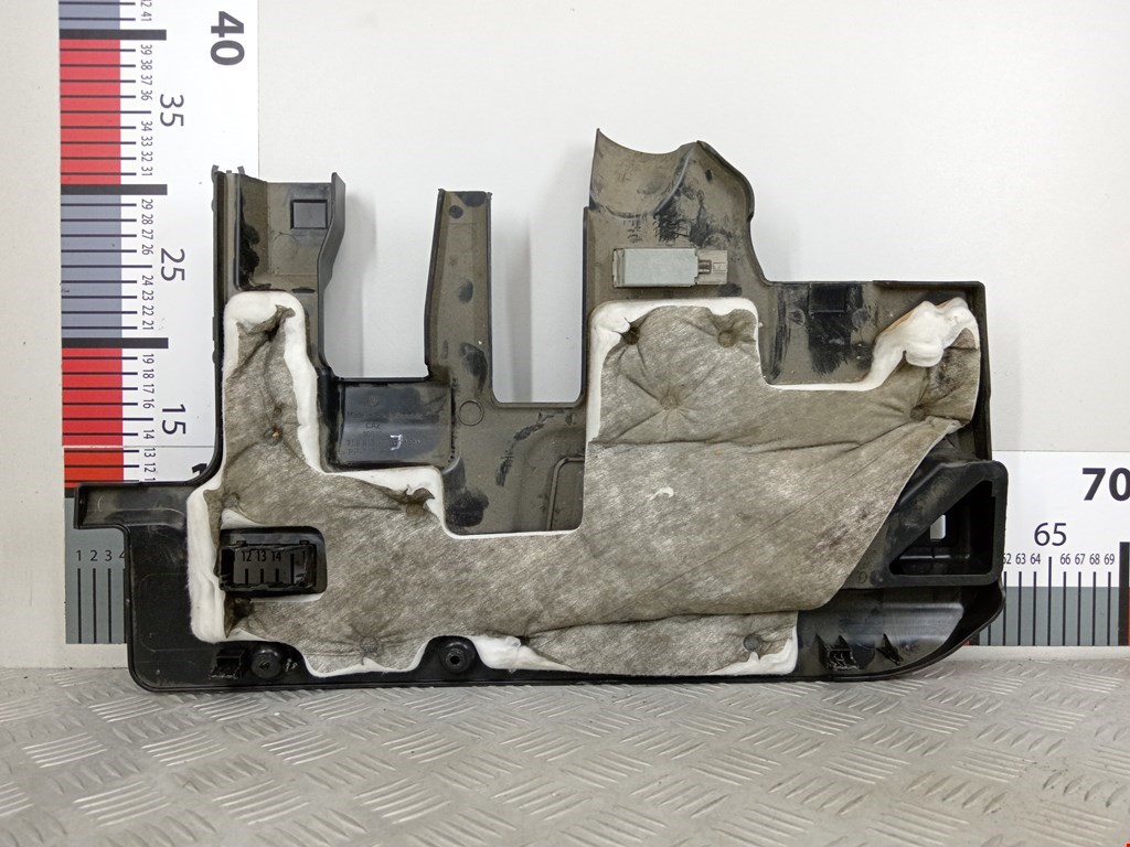 Накладка декоративная VOLKSWAGEN Touareg 2002-2010