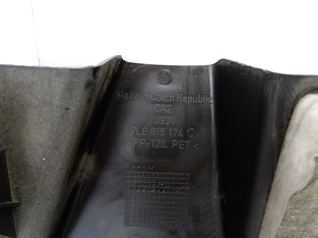 Накладка декоративная VOLKSWAGEN Touareg 2002-2010