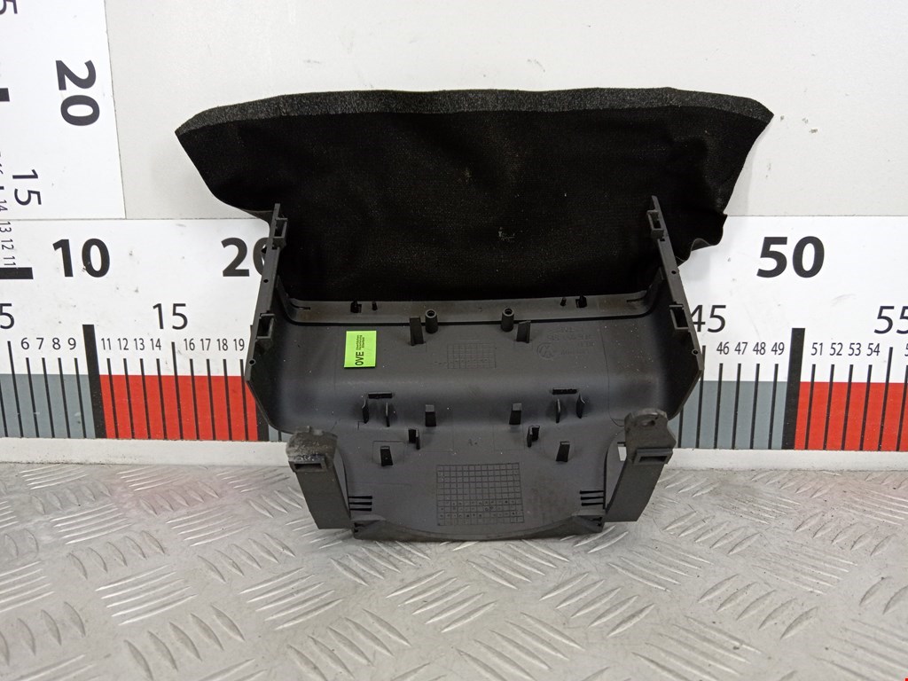 Кожух рулевой колонки VOLKSWAGEN Touareg 2002-2010