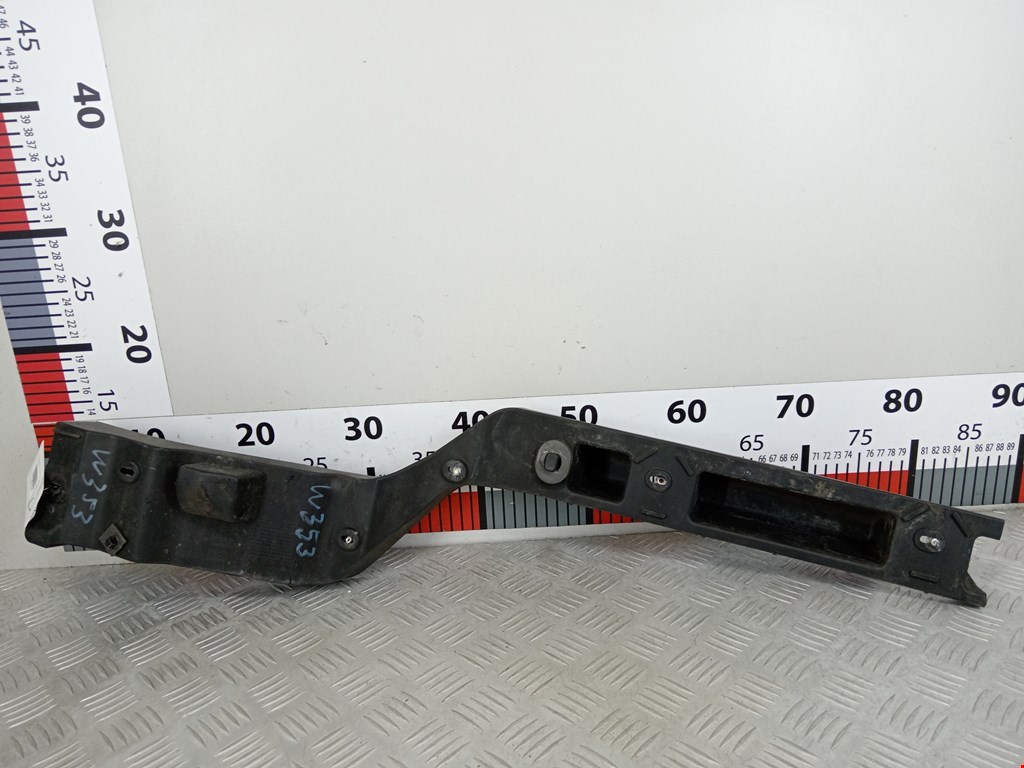 Кронштейн переднего бампера левый FORD Focus II 2005-2011